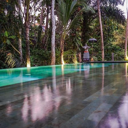 Six Cubes Ubud Hotel ภายนอก รูปภาพ