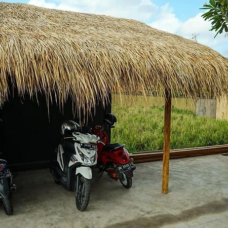 Six Cubes Ubud Hotel ภายนอก รูปภาพ