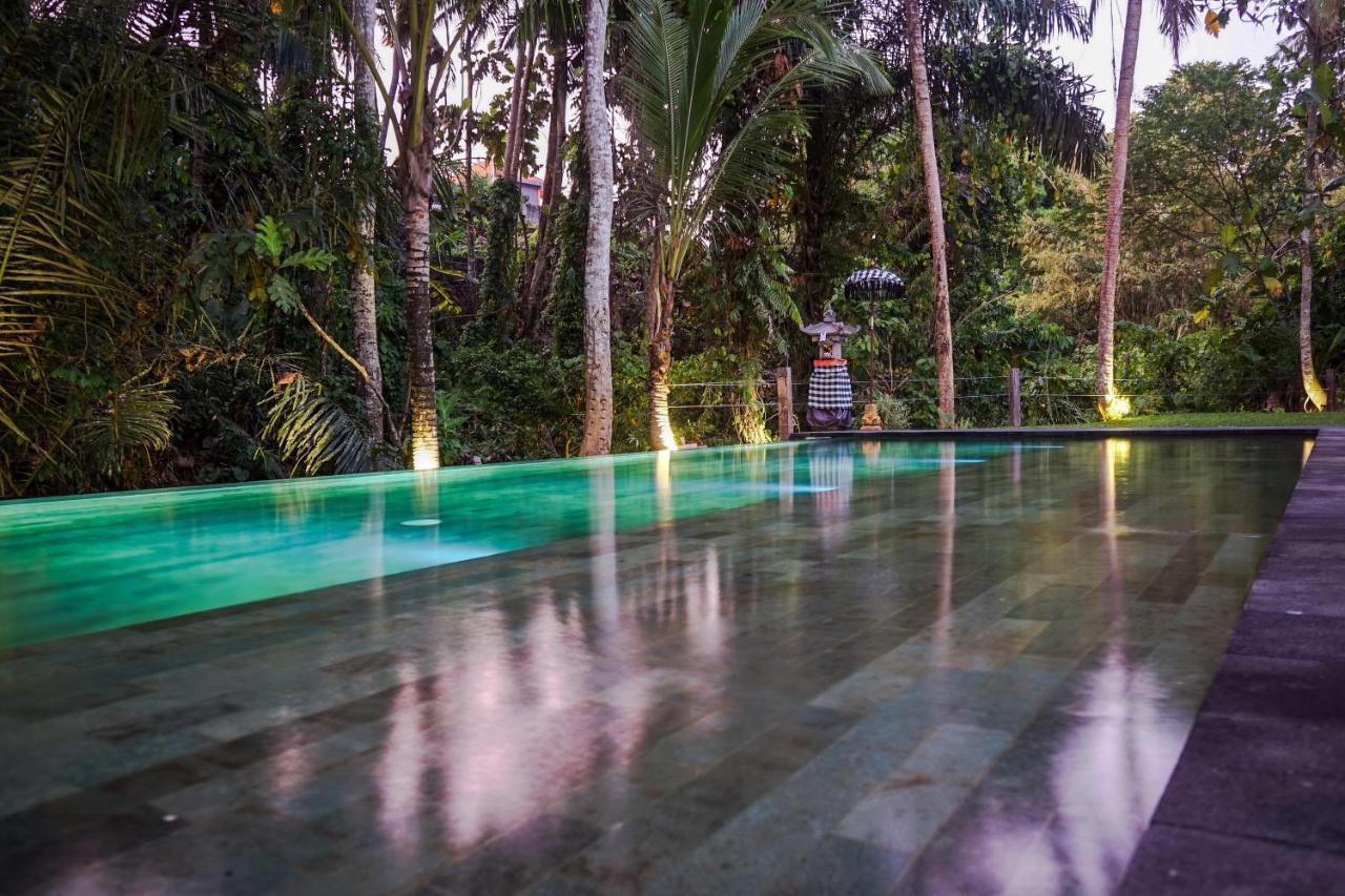 Six Cubes Ubud Hotel ภายนอก รูปภาพ