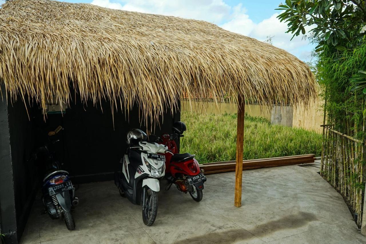 Six Cubes Ubud Hotel ภายนอก รูปภาพ