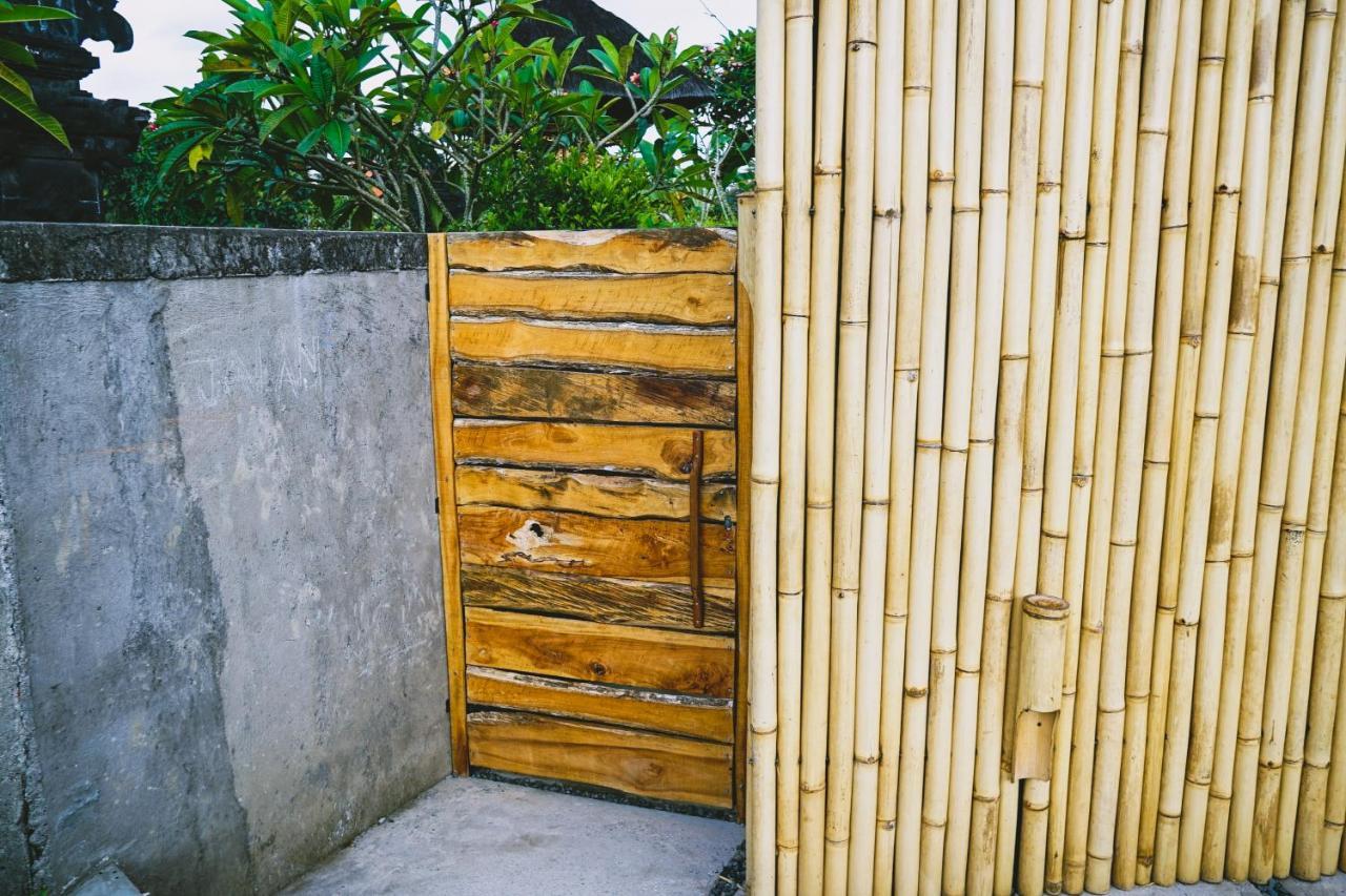 Six Cubes Ubud Hotel ภายนอก รูปภาพ